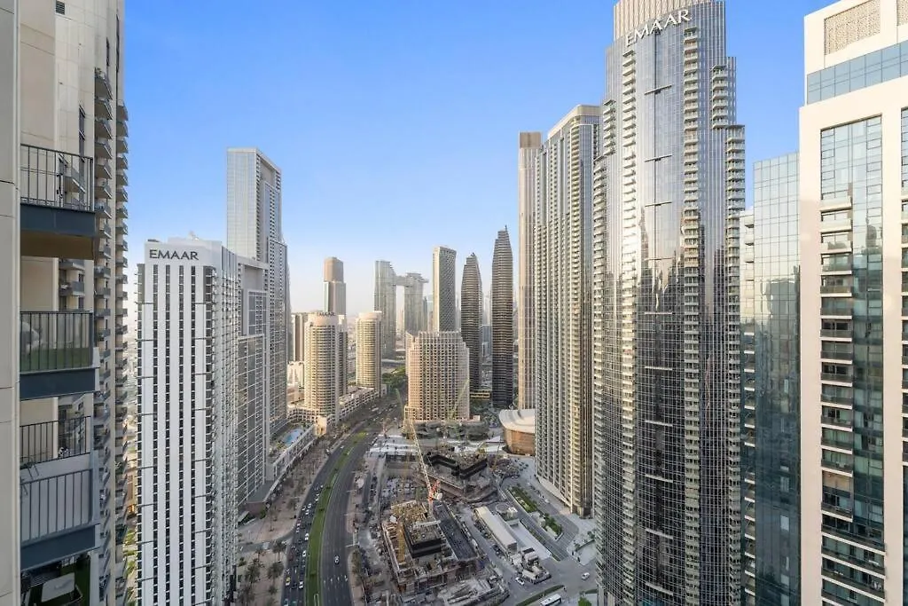 First Class 4Br Spacious Luxury Retreat Dubai Apartment