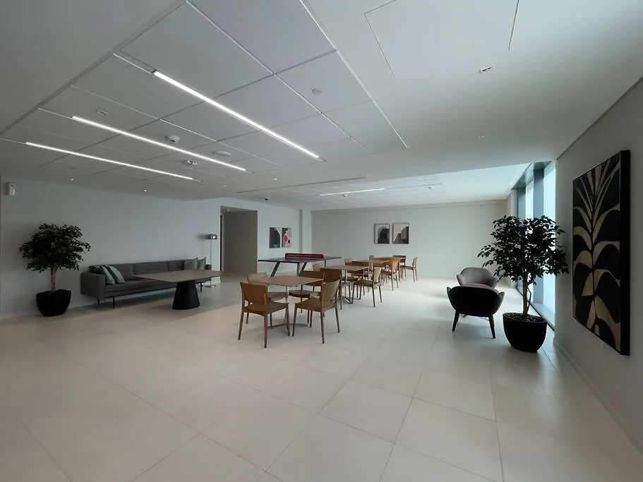 Apartment First Class 4Br Spacious Luxury Retreat Dubai United Arab Emirates