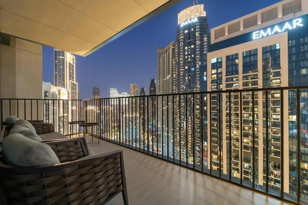 First Class 4Br Spacious Luxury Retreat Dubai Apartment