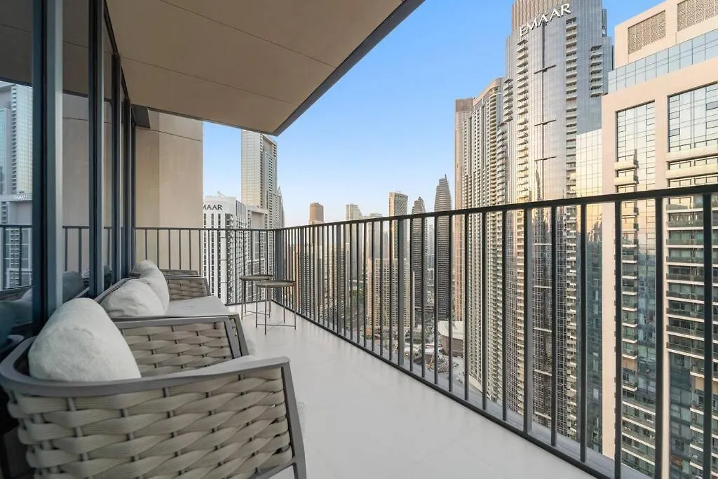 First Class 4Br Spacious Luxury Retreat Dubai Apartment