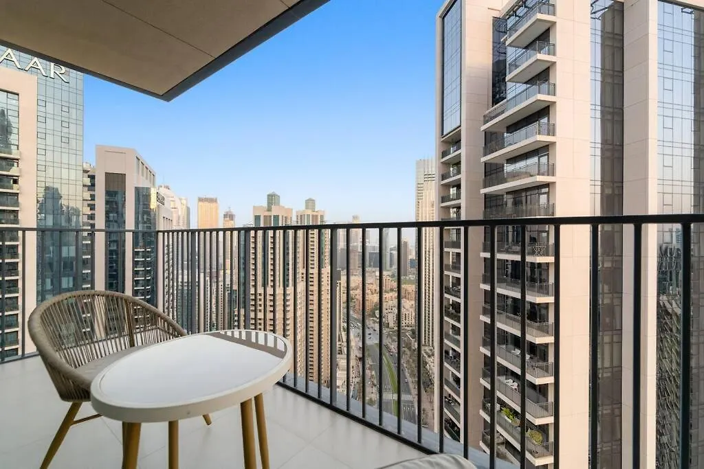 First Class 4Br Spacious Luxury Retreat Dubai Apartment